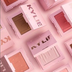 NWOT Kylie Jenner Blush